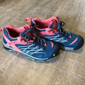 Keen Women's Hiking Shoe size 6